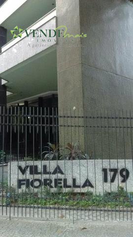 Apartamento à venda com 2 quartos, 96m² - Foto 2