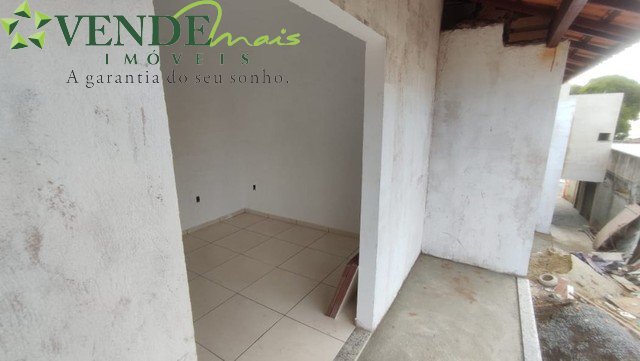 Casa à venda com 2 quartos, 66m² - Foto 3