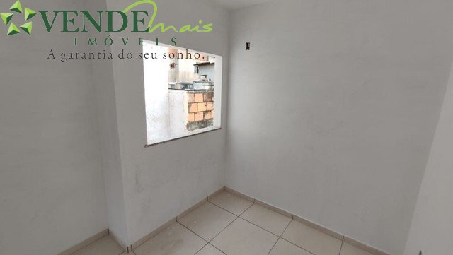 Casa à venda com 2 quartos, 66m² - Foto 4