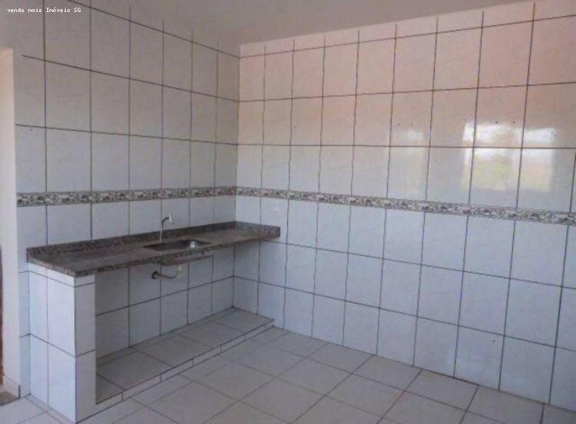 Sobrado à venda com 2 quartos, 60m² - Foto 1