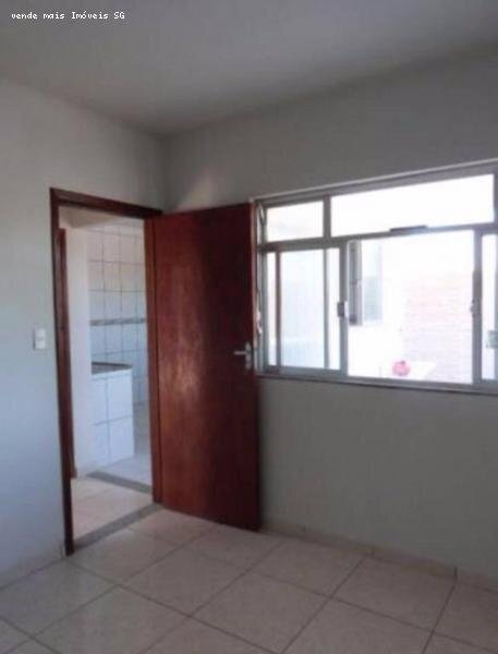 Sobrado à venda com 2 quartos, 60m² - Foto 2