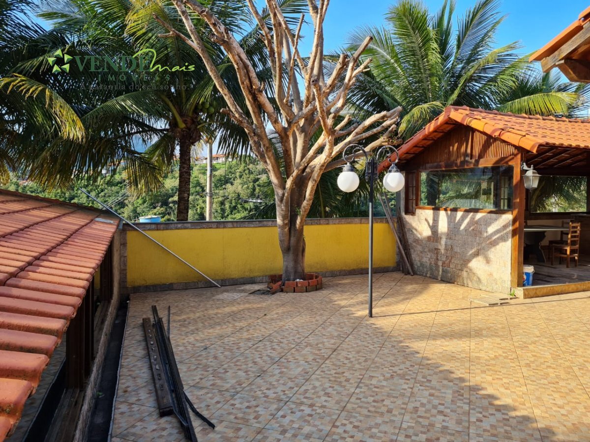 Casa à venda com 6 quartos, 550m² - Foto 2