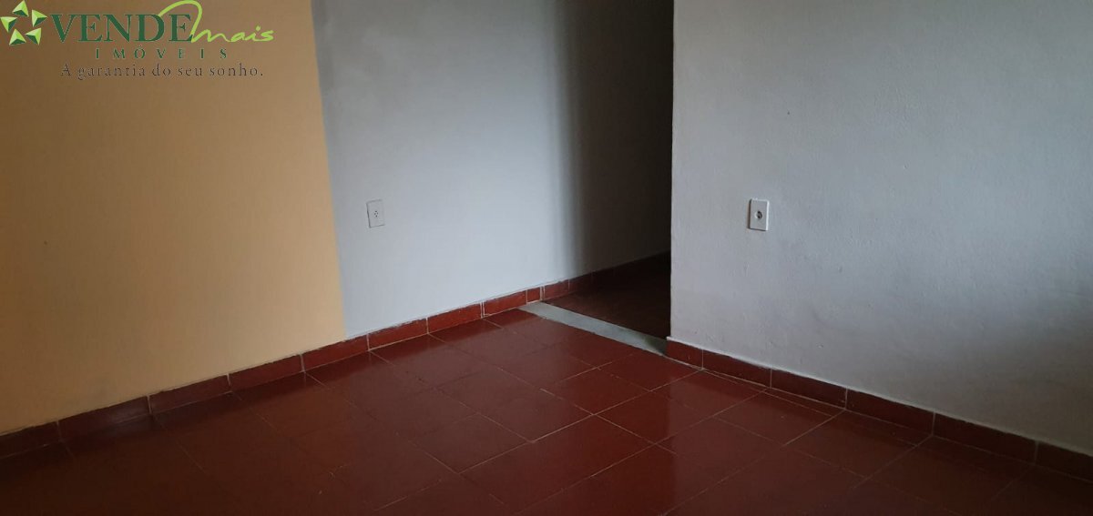 Casa à venda com 1 quarto, 40m² - Foto 4