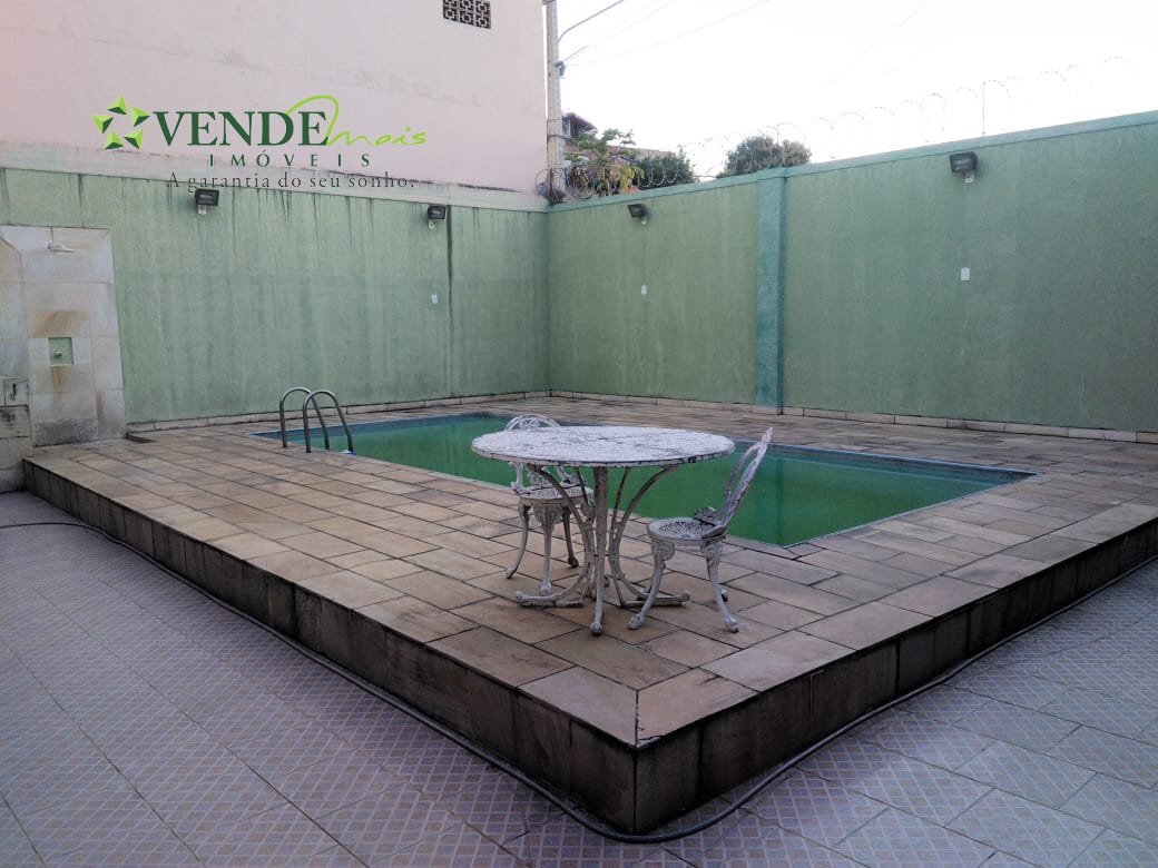 Casa à venda com 5 quartos, 120m² - Foto 12