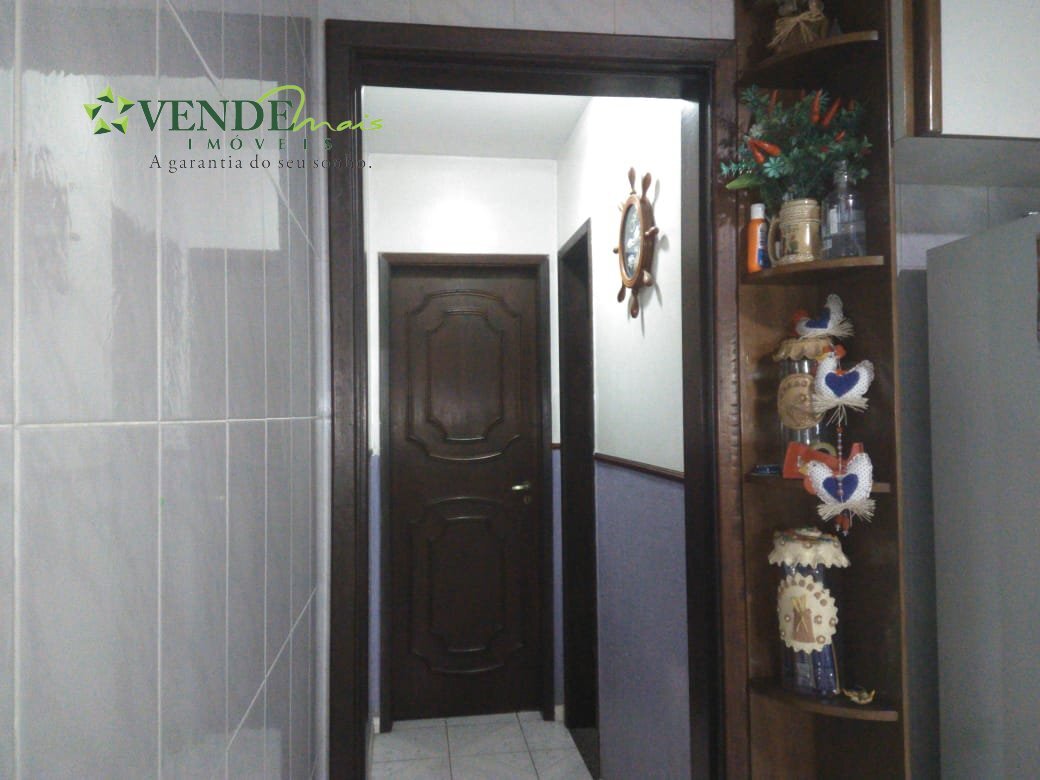 Casa à venda com 5 quartos, 120m² - Foto 31