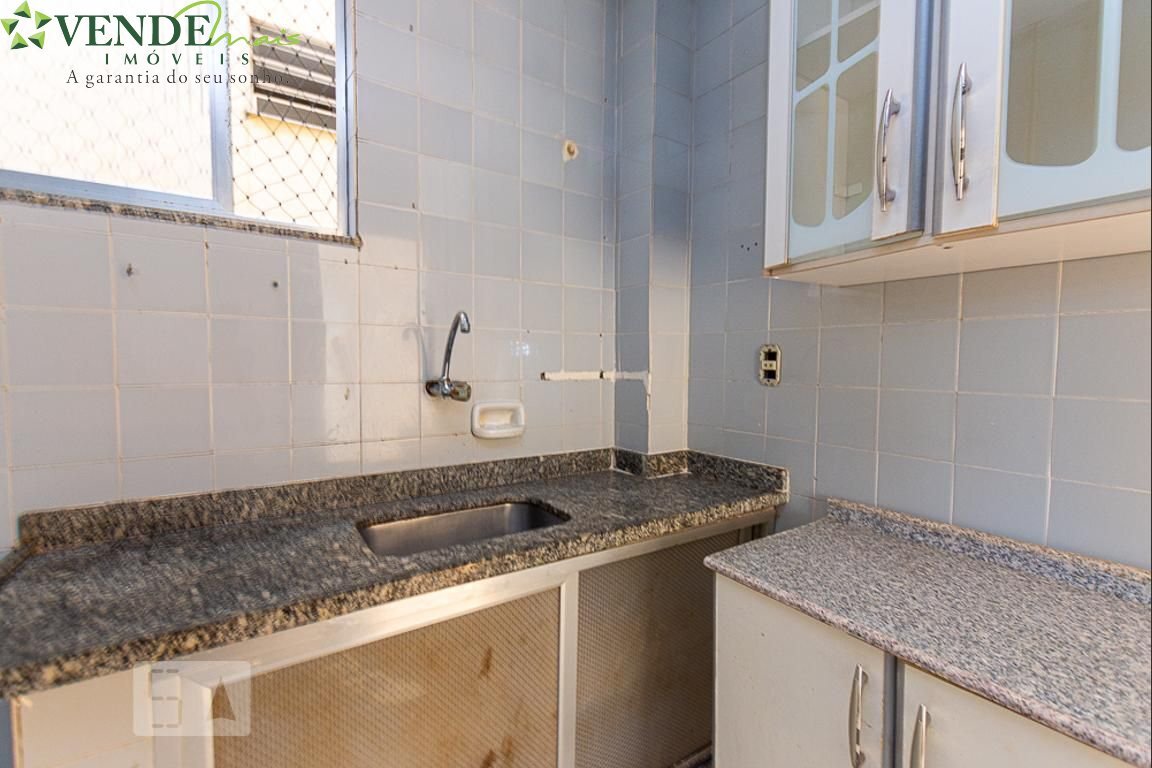 Apartamento à venda com 2 quartos, 75m² - Foto 12