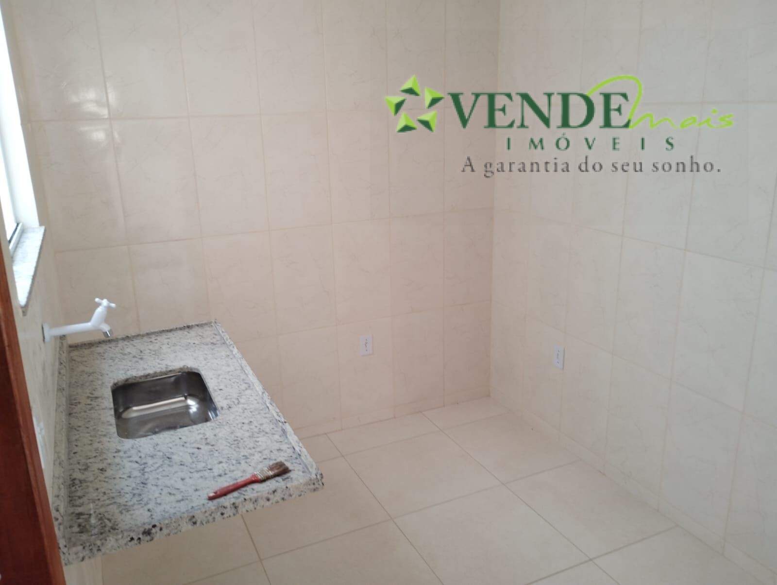 Casa à venda com 2 quartos, 70m² - Foto 15