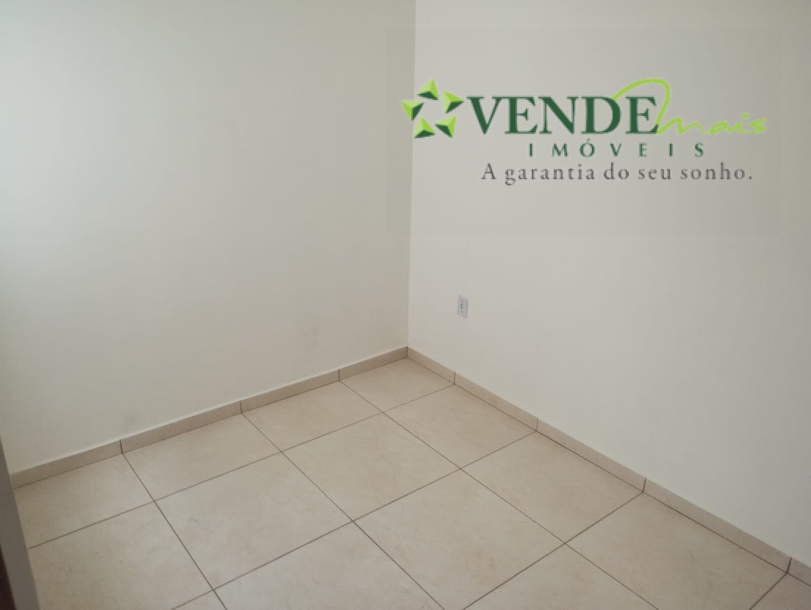 Casa à venda com 2 quartos, 70m² - Foto 5