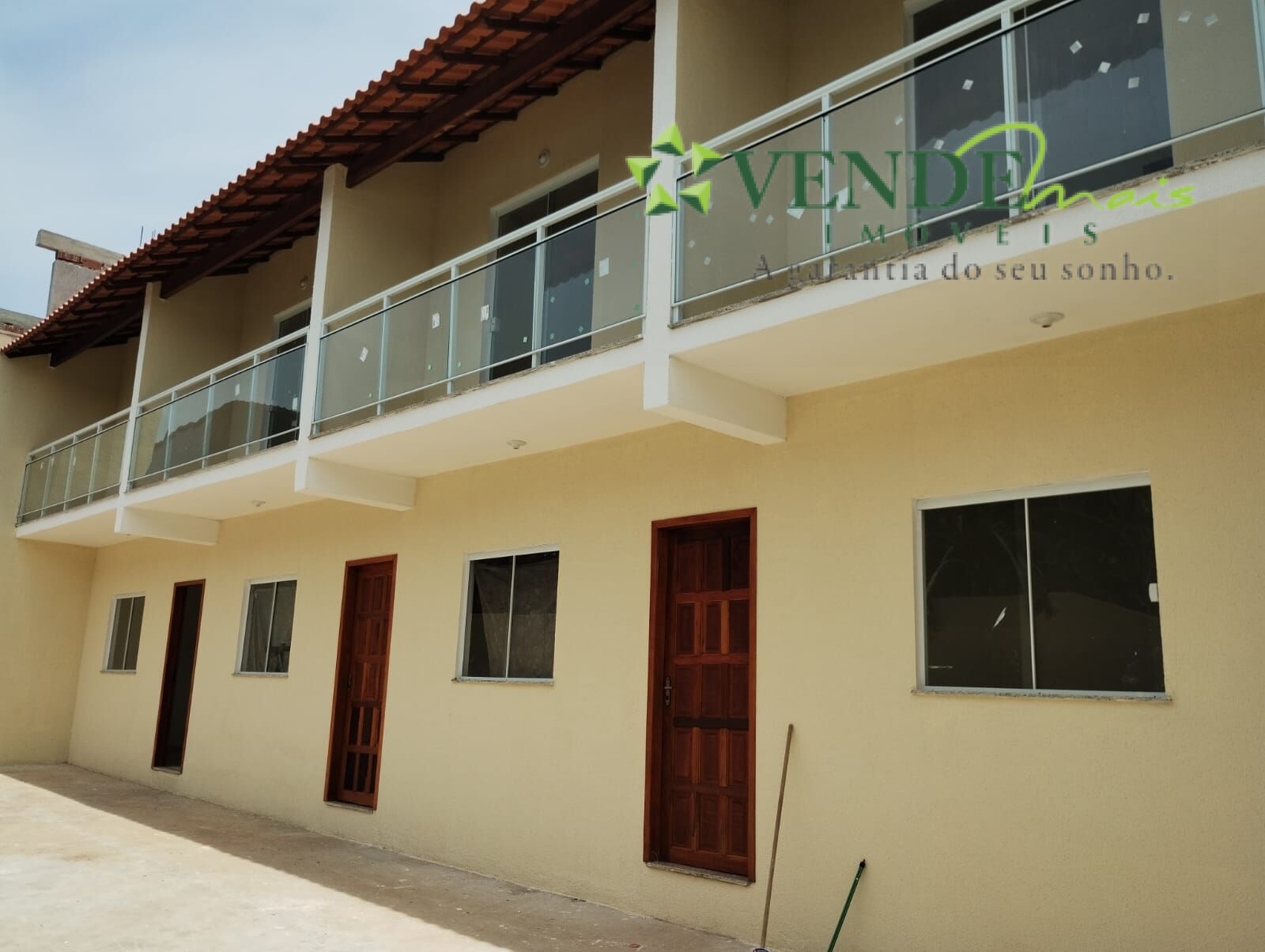 Casa à venda com 2 quartos, 70m² - Foto 4