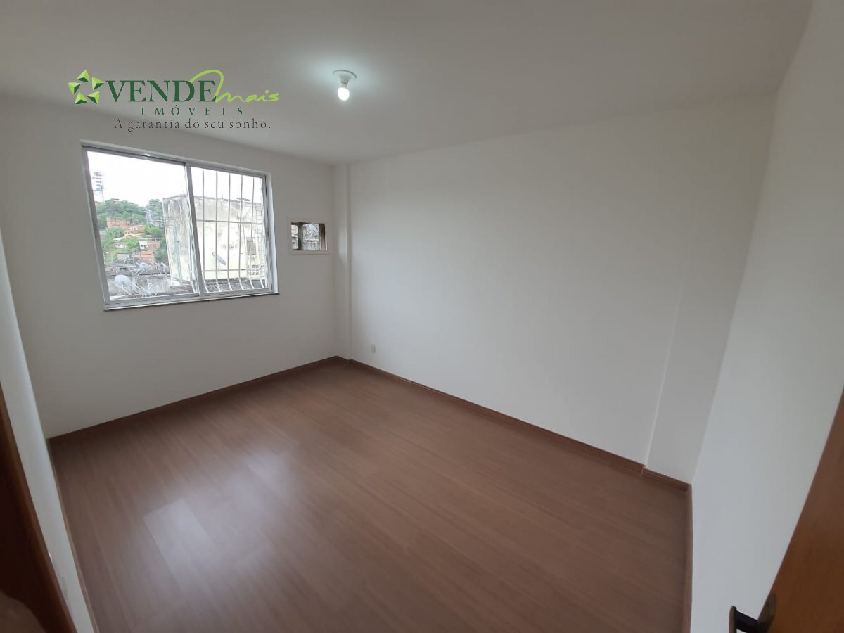 Apartamento à venda com 3 quartos, 80m² - Foto 2