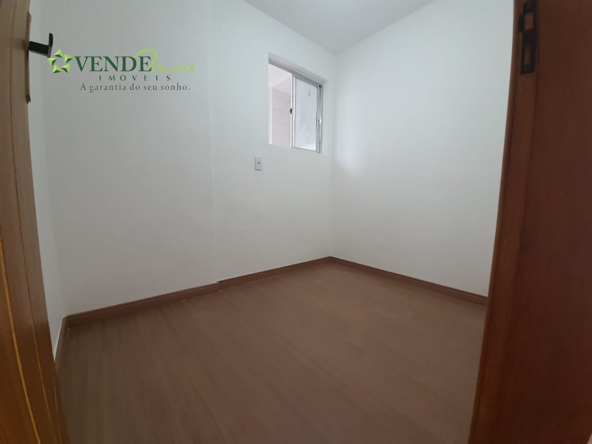 Apartamento à venda com 3 quartos, 80m² - Foto 4