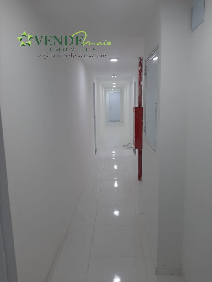 Apartamento à venda com 3 quartos, 70m² - Foto 4