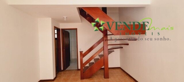 Casa à venda com 3 quartos, 105m² - Foto 3