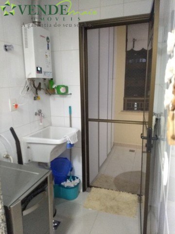 Apartamento à venda com 2 quartos, 75m² - Foto 2