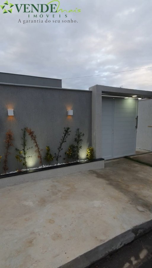 Casa à venda com 3 quartos, 100m² - Foto 2