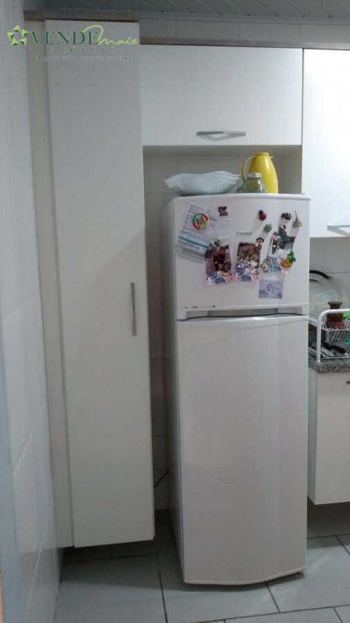 Apartamento à venda com 2 quartos, 61m² - Foto 4