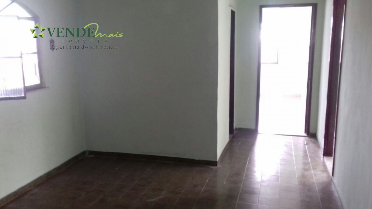 Casa à venda com 2 quartos, 260m² - Foto 4