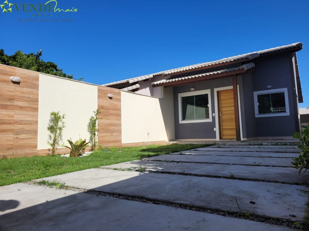 Casa à venda com 3 quartos, 100m² - Foto 1