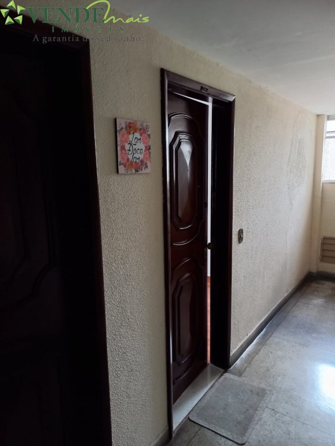 Apartamento à venda com 2 quartos, 65m² - Foto 3