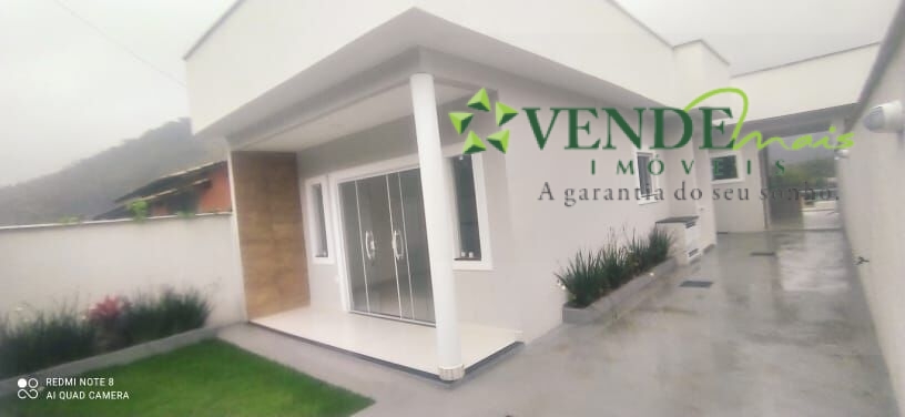 Casa à venda com 2 quartos, 80m² - Foto 1