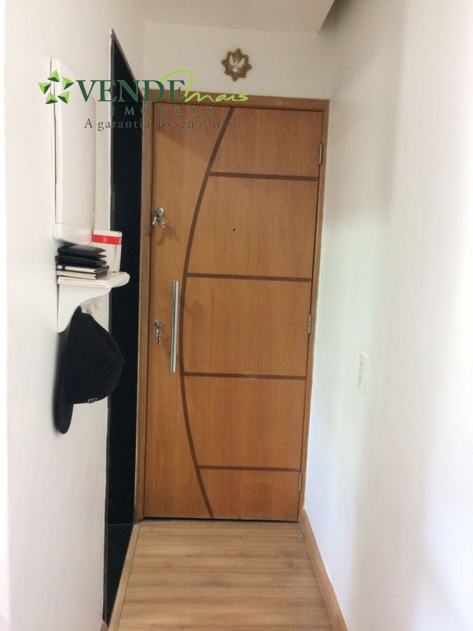 Apartamento à venda com 2 quartos, 65m² - Foto 2