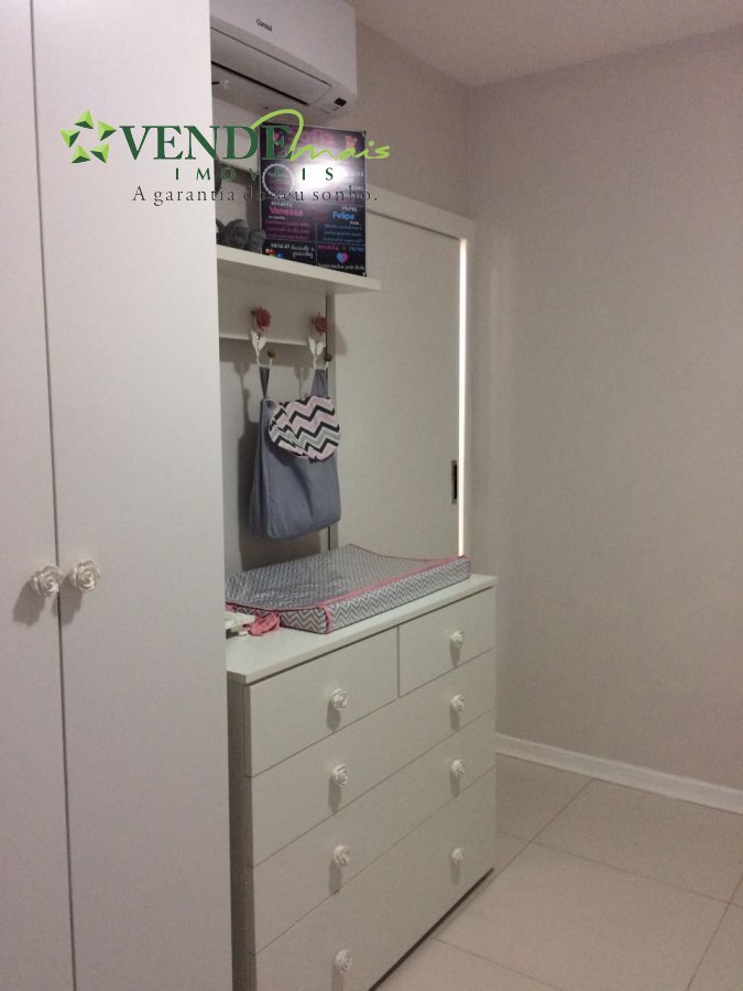 Apartamento à venda com 2 quartos, 65m² - Foto 13