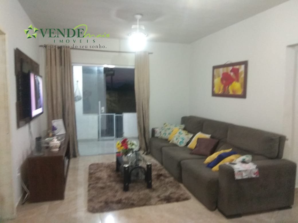 Casa à venda com 3 quartos - Foto 1