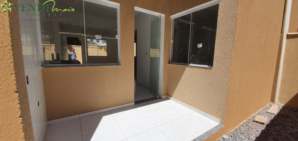 Casa à venda com 2 quartos, 60m² - Foto 15