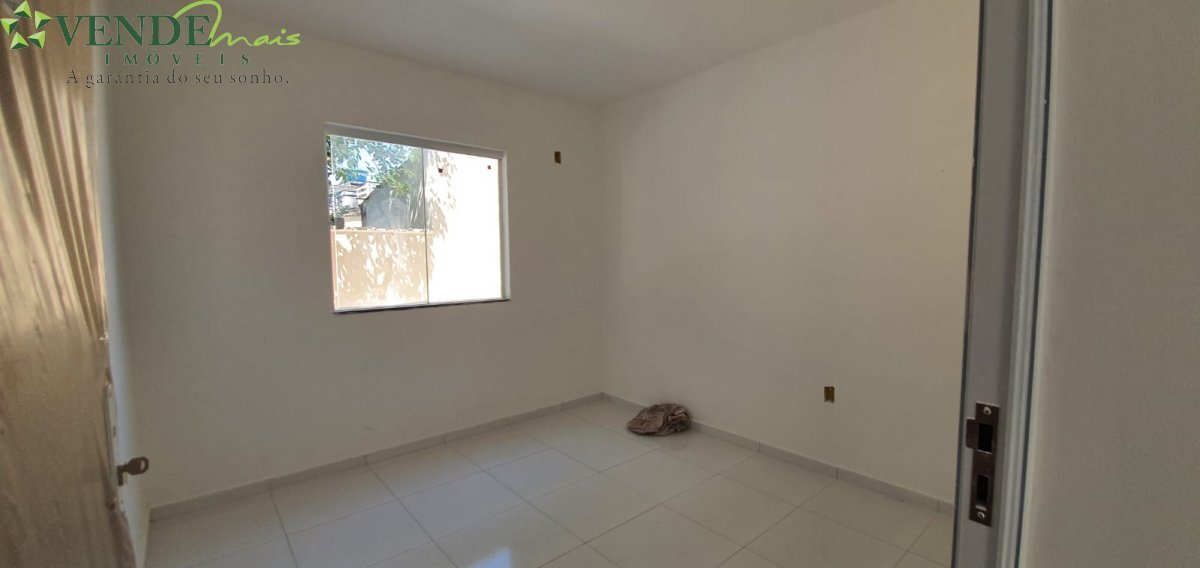 Casa à venda com 2 quartos, 60m² - Foto 18