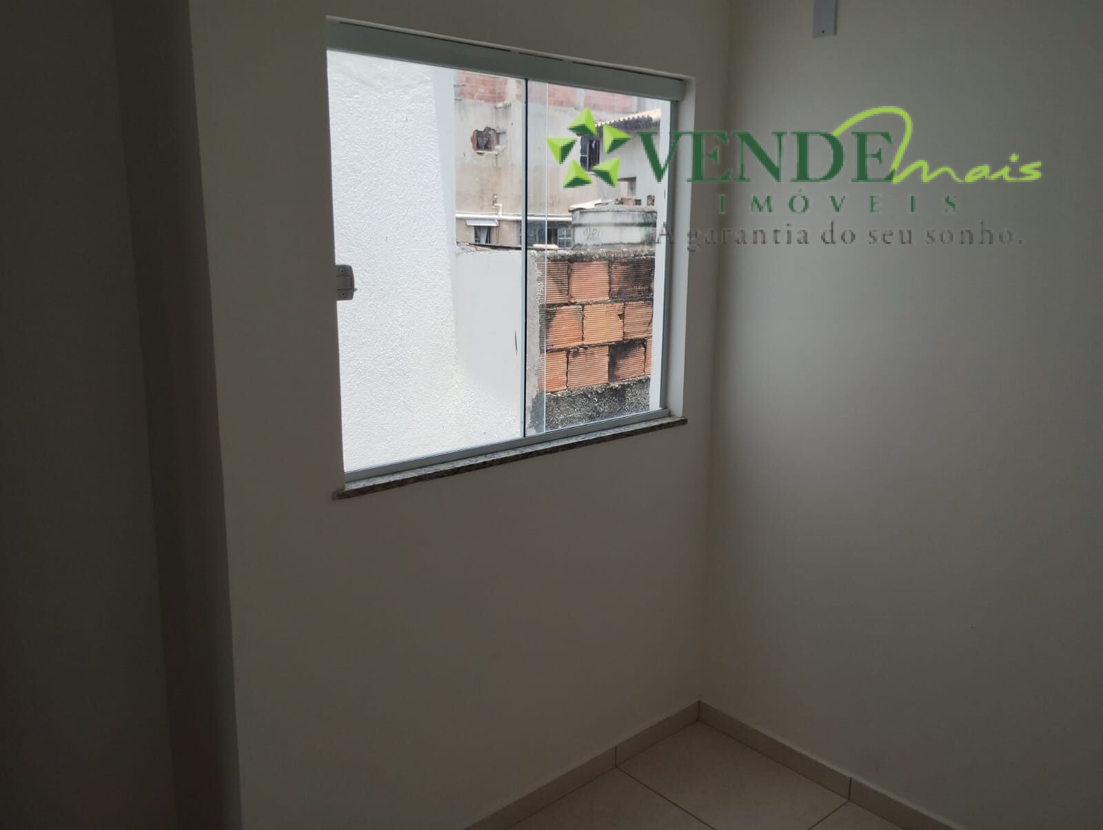 Casa à venda com 2 quartos, 70m² - Foto 6