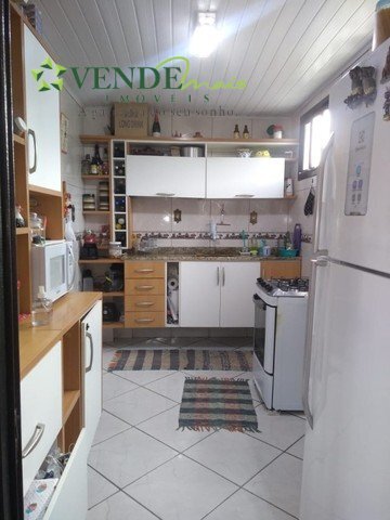 Casa à venda com 3 quartos, 78m² - Foto 8