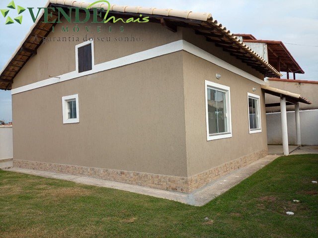 Casa à venda com 2 quartos, 80m² - Foto 1