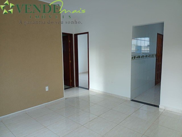 Casa à venda com 2 quartos, 80m² - Foto 4