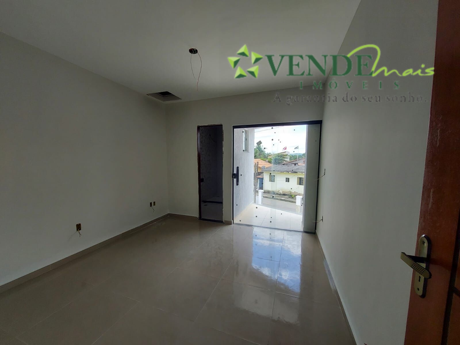 Casa à venda com 2 quartos, 120m² - Foto 9