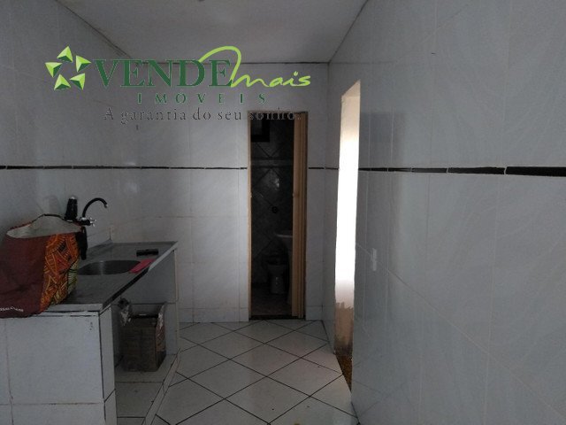 Casa à venda com 1 quarto, 64m² - Foto 2