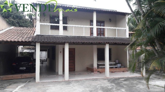 Casa à venda com 3 quartos, 230m² - Foto 1