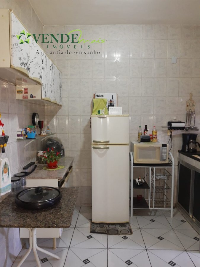 Casa à venda com 2 quartos, 50m² - Foto 10