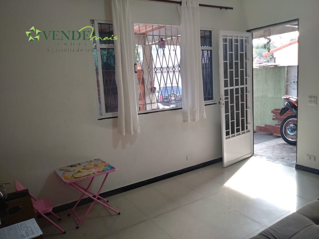 Casa à venda com 3 quartos, 80m² - Foto 3