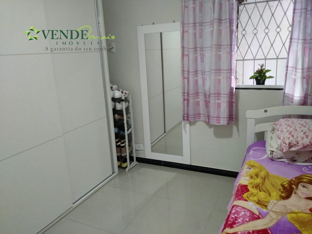 Casa à venda com 3 quartos, 80m² - Foto 12