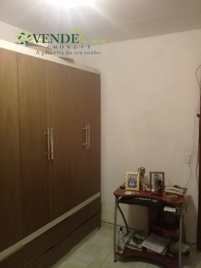 Casa à venda com 2 quartos, 60m² - Foto 13