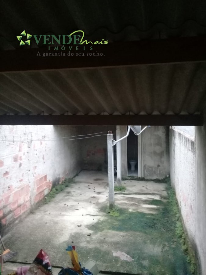 Casa à venda com 2 quartos, 60m² - Foto 5