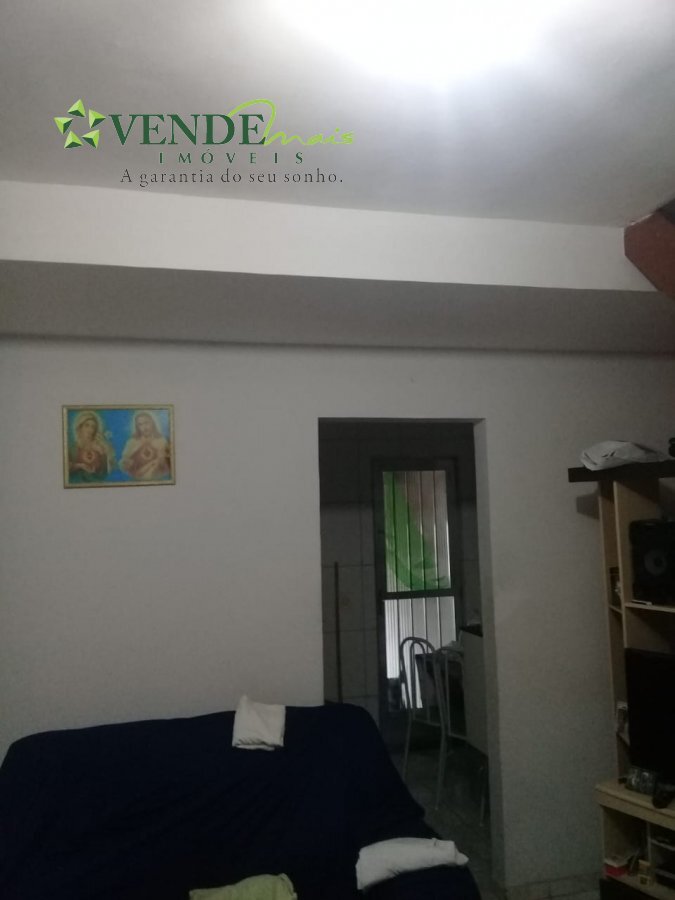 Casa à venda com 2 quartos, 60m² - Foto 17