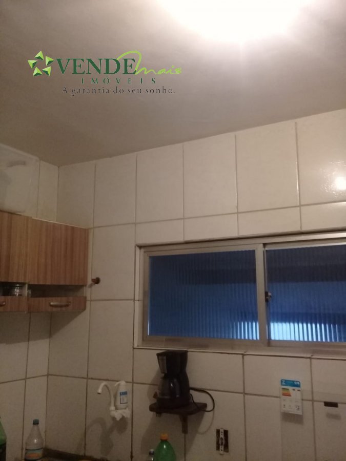 Casa à venda com 2 quartos, 60m² - Foto 15