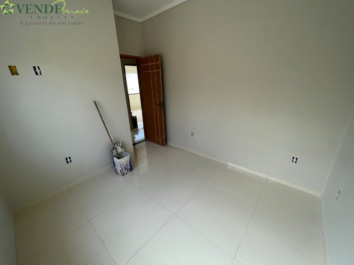 Casa à venda com 3 quartos, 90m² - Foto 11