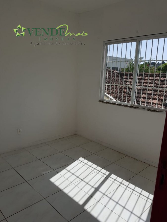 Casa à venda com 2 quartos, 60m² - Foto 13