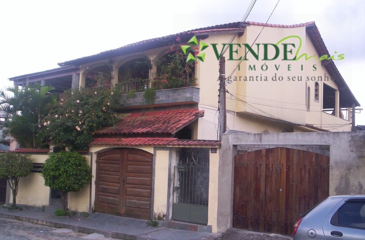 Casa à venda com 4 quartos, 235m² - Foto 2