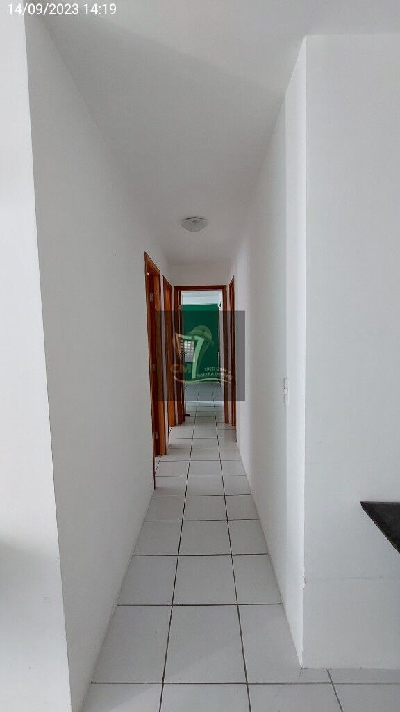 Apartamento à venda com 3 quartos, 65m² - Foto 2