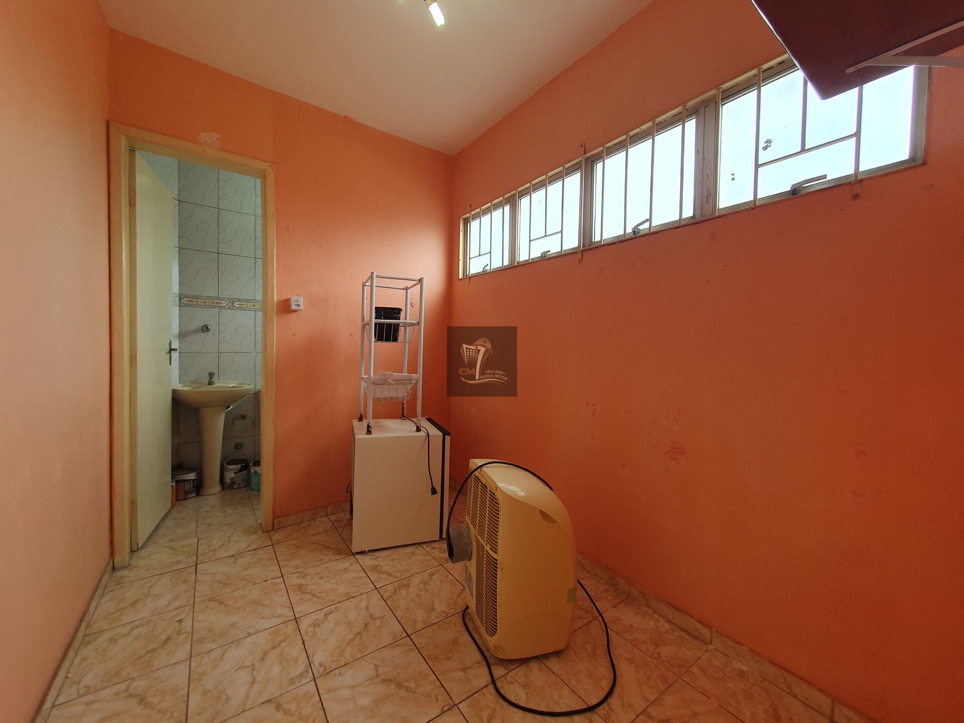 Apartamento à venda com 2 quartos, 75m² - Foto 2