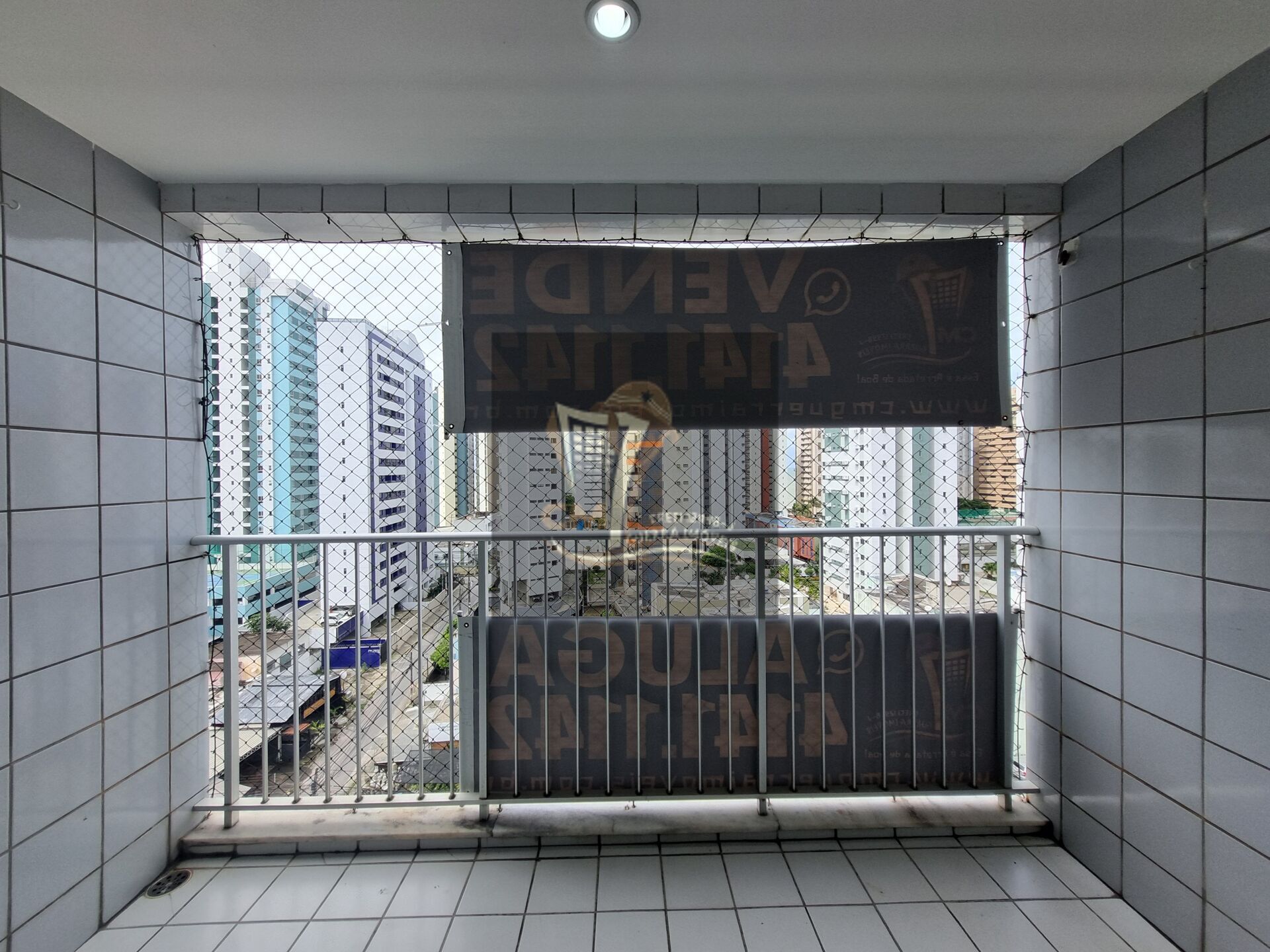 Apartamento à venda com 3 quartos, 140m² - Foto 3