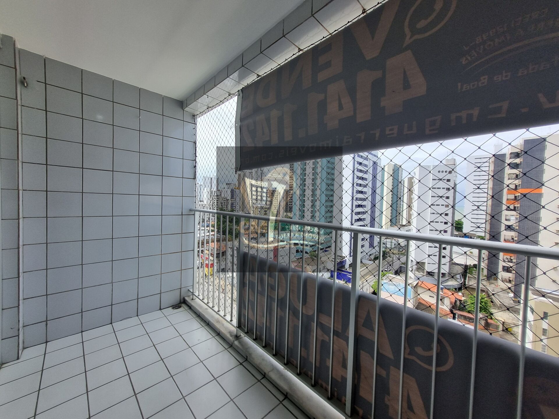 Apartamento à venda com 3 quartos, 140m² - Foto 4